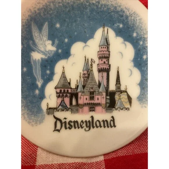 UNIQUE 1960's "Disneyland Park Souvenir" Decorative Hanging Plate w/Tinker Bell - Picture 4 of 4
